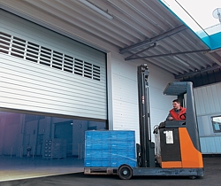Roller shutter door for warehouse application